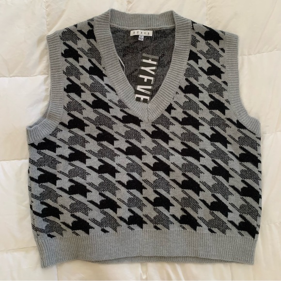 Gray and Black Houndstooth Sweater Vest - Picture 3 of 3